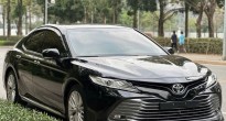 Lăn bánh 6 năm, Toyota Camry 2019 lên sàn xe cũ với giá khó tin